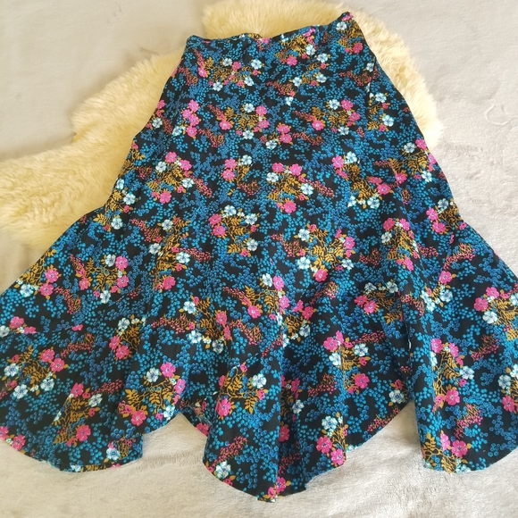 VINTAGE Cottagecore Floral Skirt - Picture 2 of 4